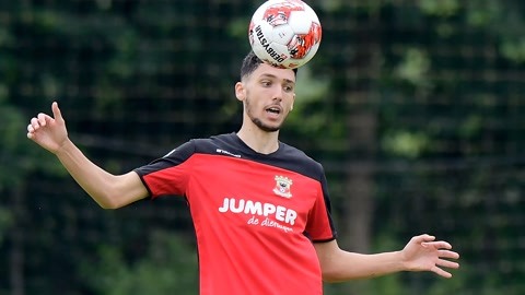 功入选泰国 功入选泰国